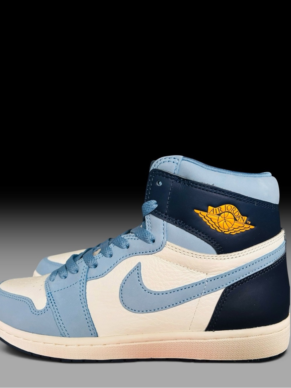 Air Jordan 1 Retro High OG “First in Flight” Women’s Size 10 University Blue NEW